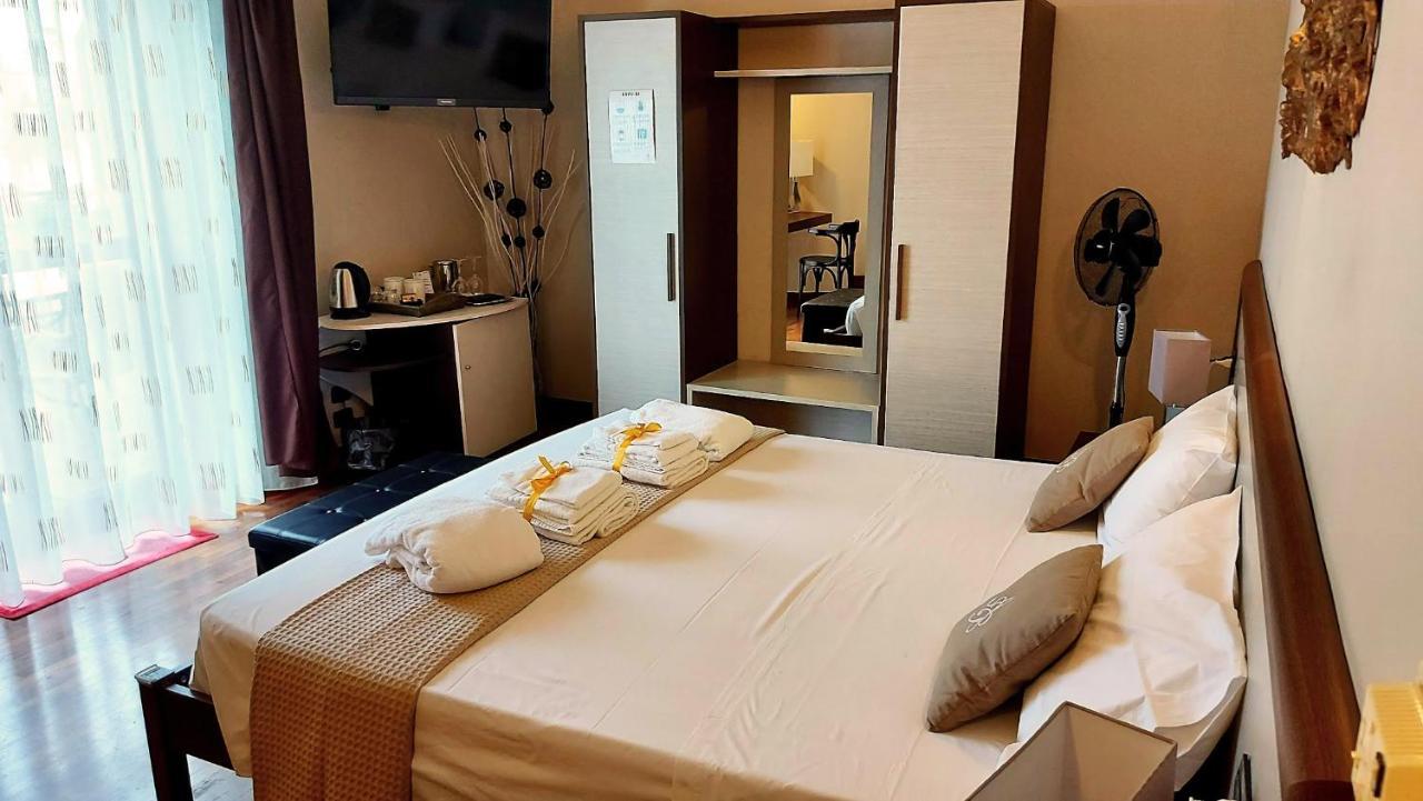 레체 Attico Barocco B&B 외부 사진